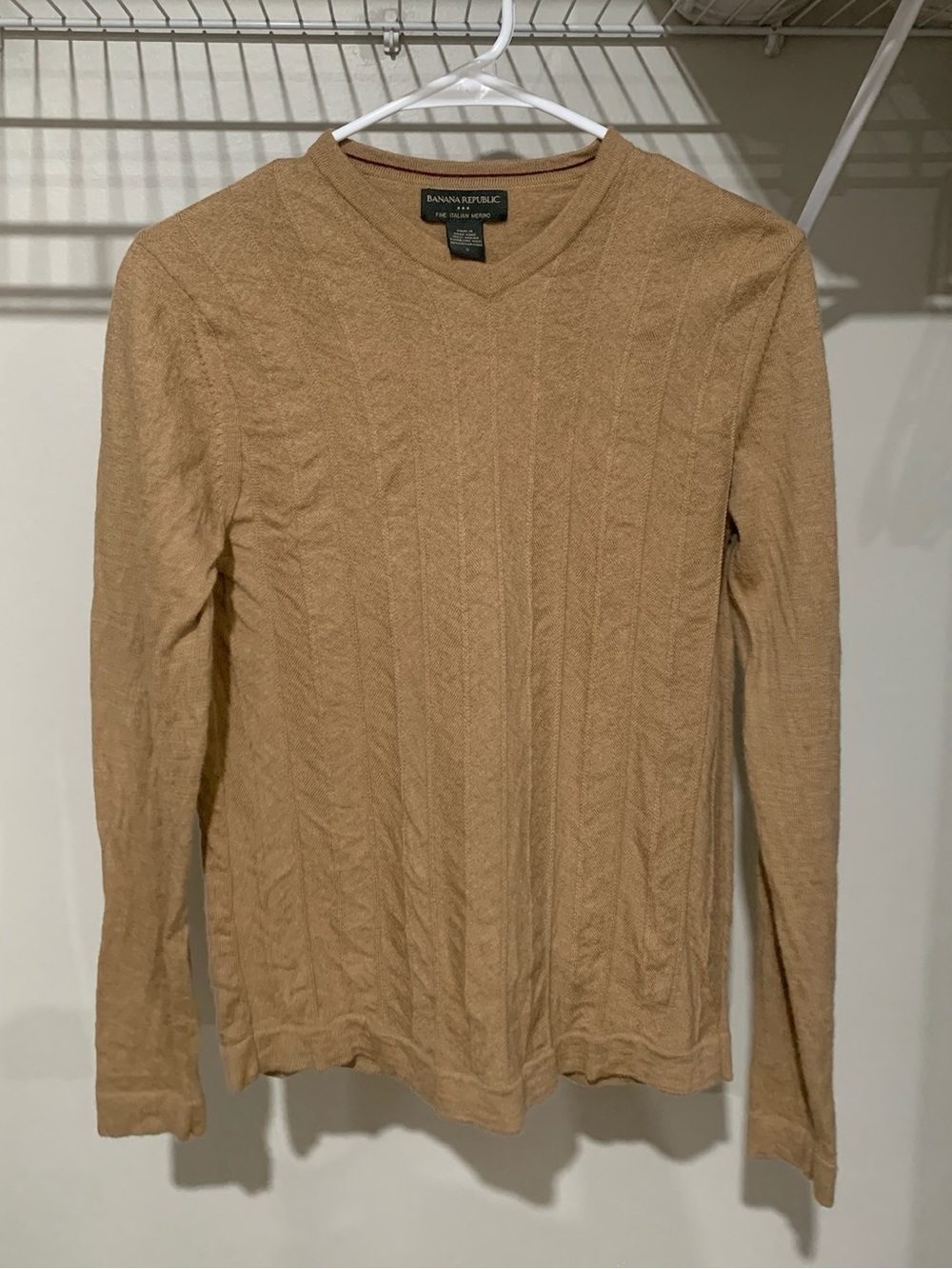 Banana Republic Camel Tan V-Neck Ribbed Merino Wool Long Sleeve Sweater Small